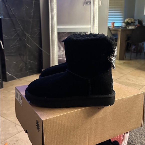 Ugg Bailey now checker size 5 nwt - Picture 2 of 11